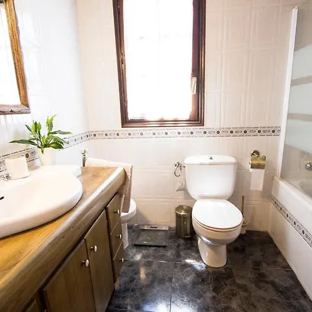 Caules Sleeps 10 Pool Wifi Villa Lloret de Mar
