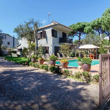 Caules Sleeps 10 Pool Wifi Lloret de Mar